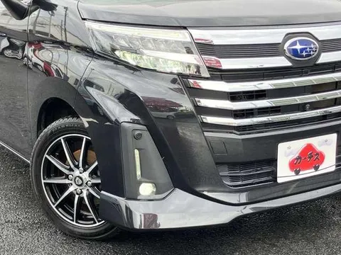 Subaru Justy Minivan