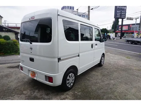 Nissan Clipper Van