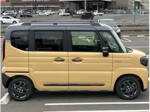 Suzuki Spacia Gear