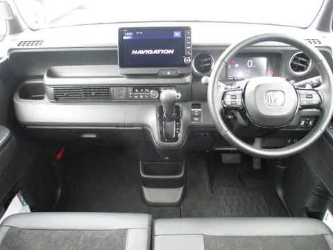 Honda N-BOX Custom