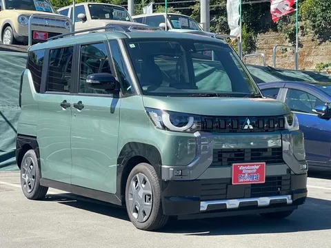 Mitsubishi Delica Mini