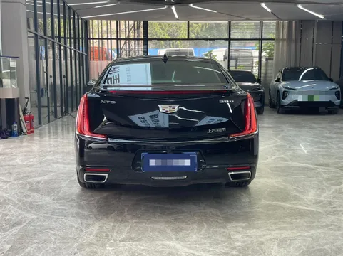Cadillac XTS