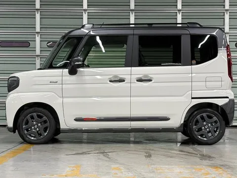 Suzuki Spacia Gear