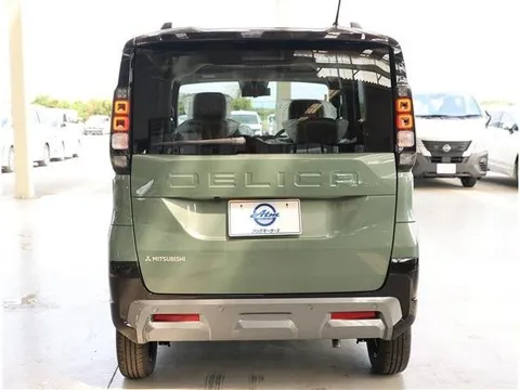 Mitsubishi Delica Mini