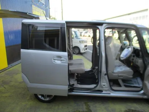 Honda N-BOX Plus