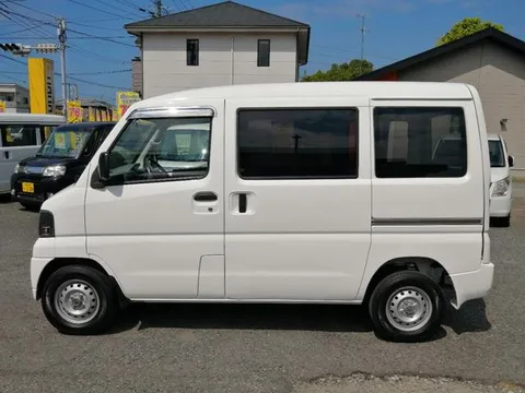 Mitsubishi Minicab Van
