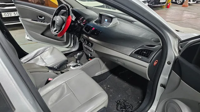 Renault SM3