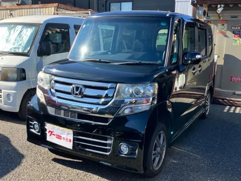 Honda N-BOX Custom