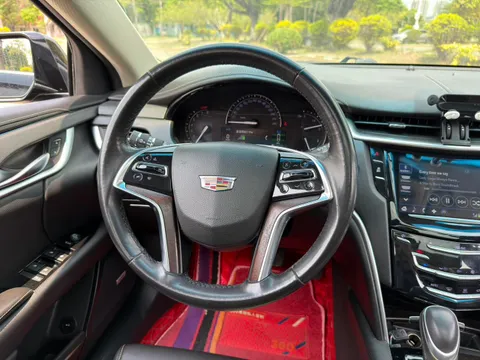 Cadillac XTS