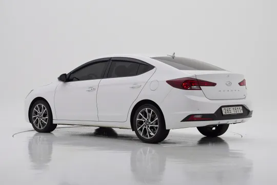Hyundai Elantra (Avante)