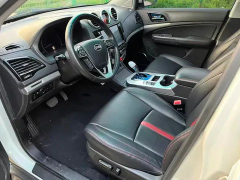 BYD S7