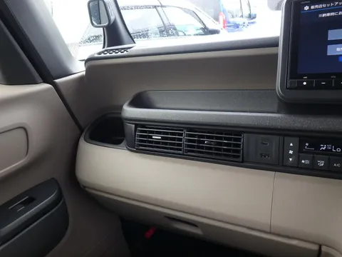 Honda N-BOX Joy