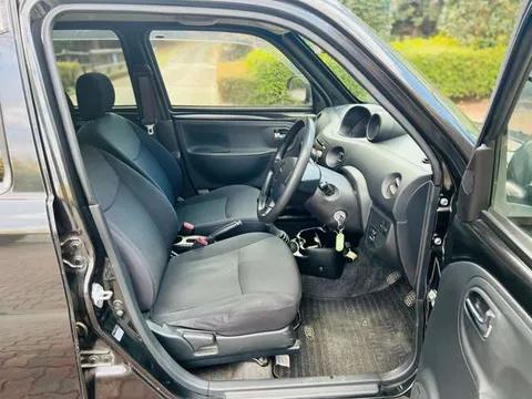 Daihatsu Esse