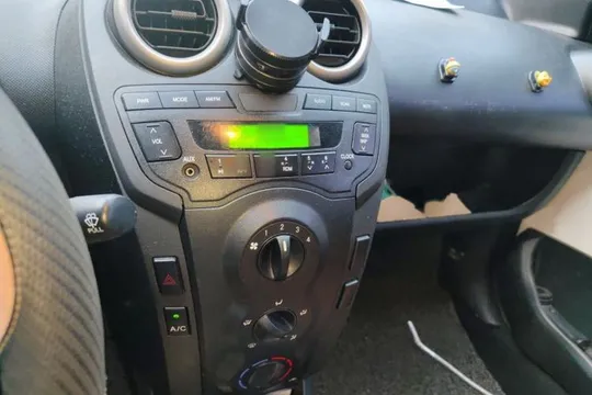 BYD F0