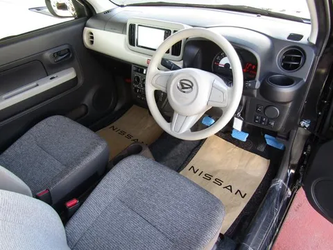 Daihatsu Mira Tocot