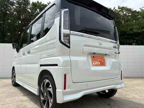 Suzuki Spacia Custom