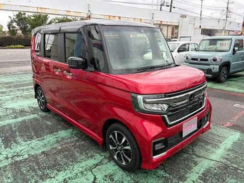 Honda N-BOX Custom