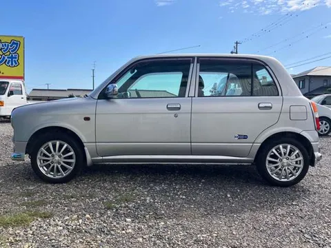 Daihatsu Mira Gino