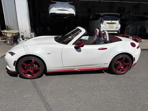 Mazda MX-5 (Roadster)