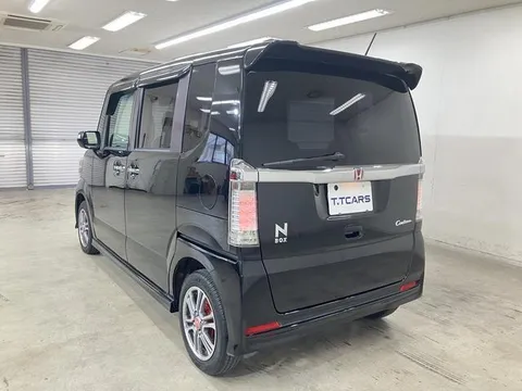 Honda N-BOX Custom