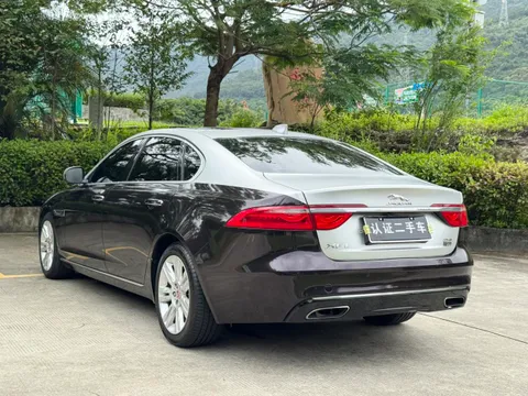 Jaguar XFL