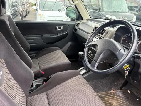 Mitsubishi Pajero Mini