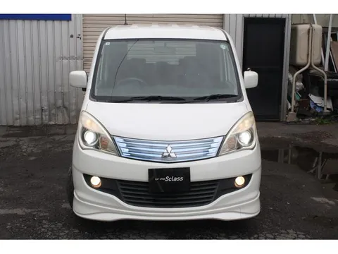 Mitsubishi Delica D:2