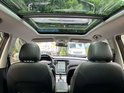 Roewe RX5
