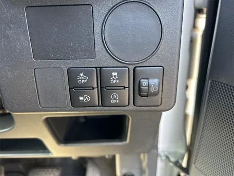 Toyota Pixis Mega
