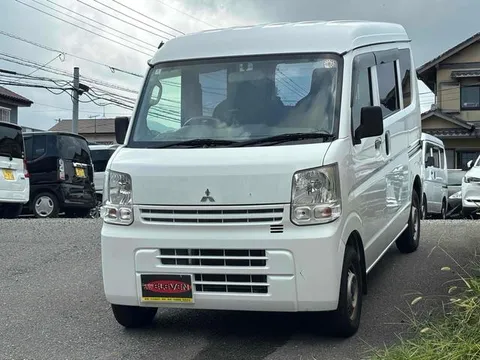 Mitsubishi Minicab Van