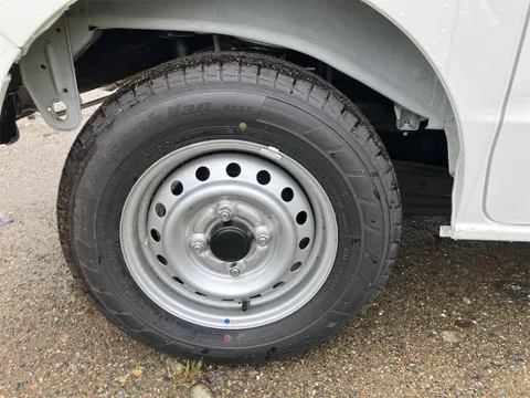 Nissan Clipper Van