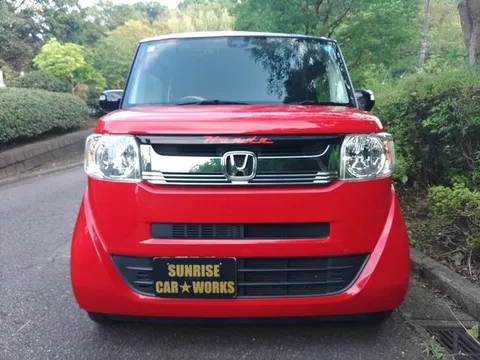 Honda N-BOX Slash