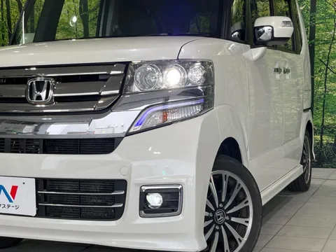 Honda N-BOX Custom