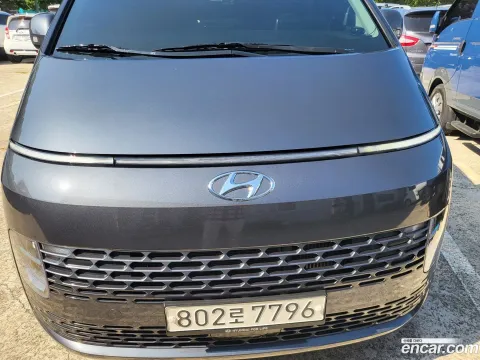 Hyundai Staria