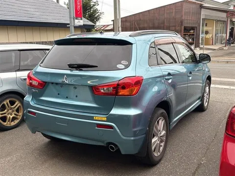 Mitsubishi RVR