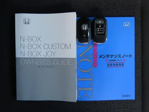 Honda N-BOX Custom