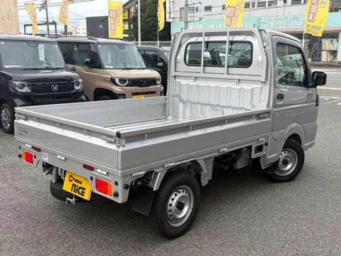 Nissan Clipper Truck