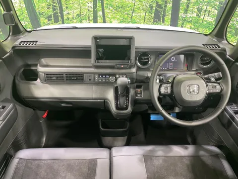 Honda N-BOX Custom