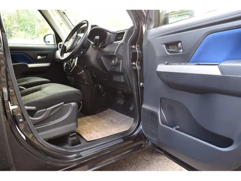 Subaru Justy Minivan