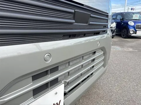 Nissan Clipper Van