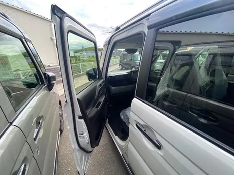 Suzuki Spacia Gear