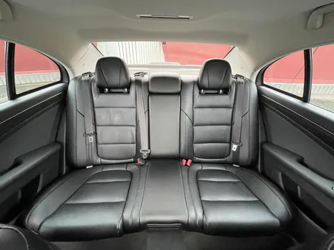 Hongqi H7