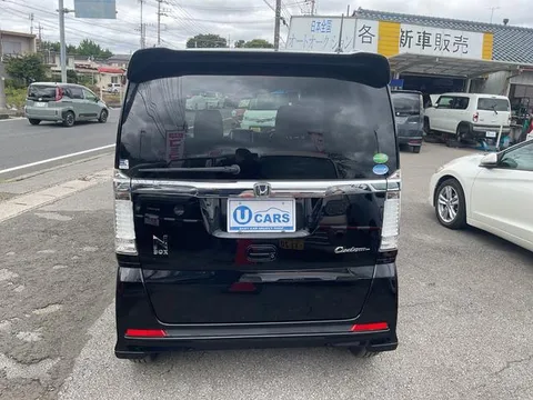 Honda N-BOX Custom