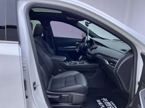 Cadillac XT4