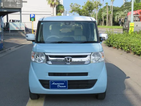 Honda N-BOX Slash
