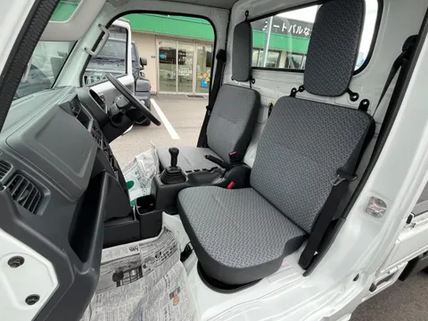 Nissan Clipper Truck