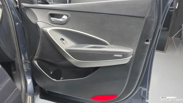 Hyundai Grand Santa Fe (Maxcruz)