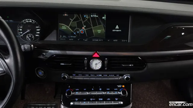 Genesis G90 (EQ900)