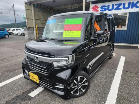 Honda N-BOX Custom