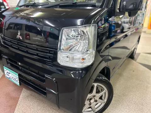 Mitsubishi Minicab Van